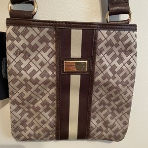 NWT Tommy Hilfiger Crossbody bag